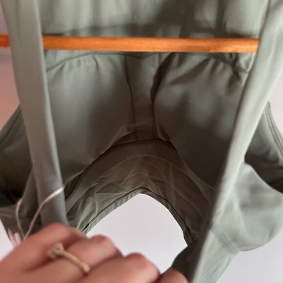 Crop High Neck Tank Top Green Size XS NWT Workout Athletic Sporty - Picture 6 of 7